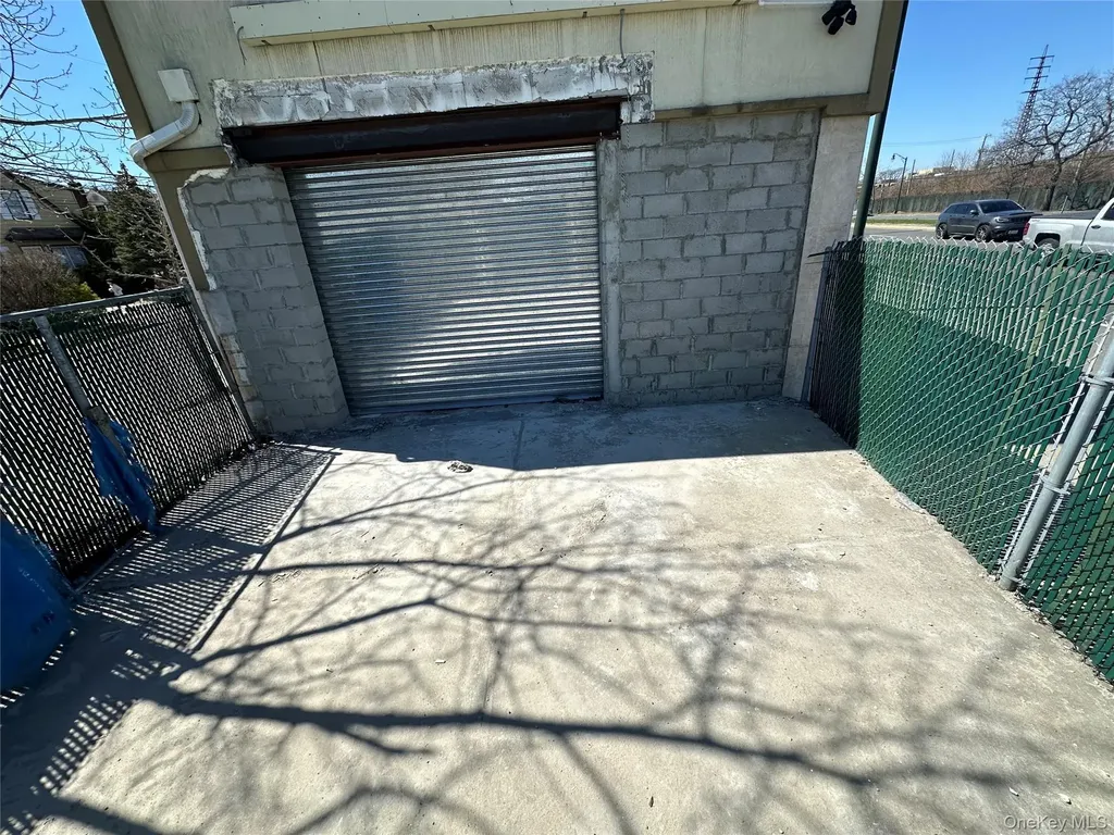201 Sunrise Highway Lynbrook NY 11563