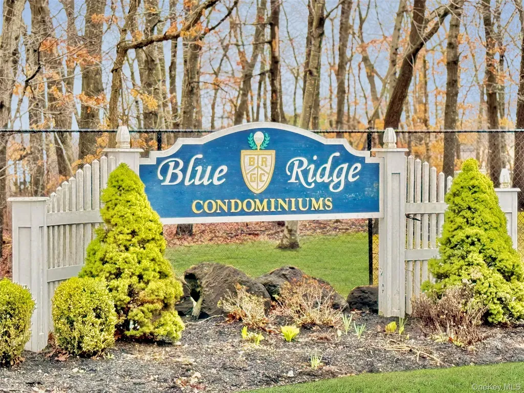 155 Golf Lane Medford NY 11763