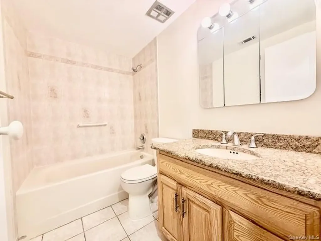 155 Golf Lane Medford NY 11763
