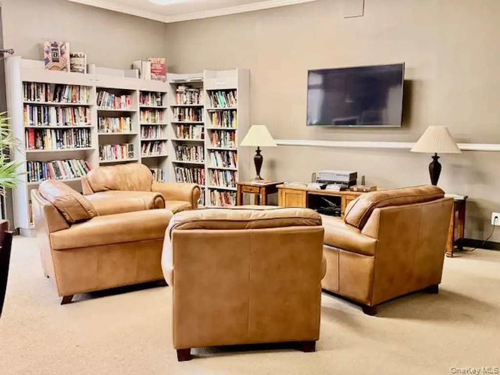 155 Golf Lane Medford NY 11763