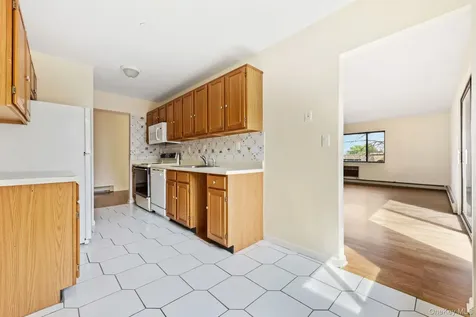508 Central Park Avenue Scarsdale NY 10583