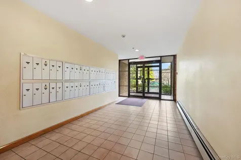 508 Central Park Avenue Scarsdale NY 10583