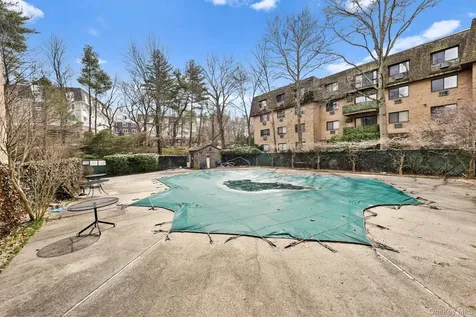 508 Central Park Avenue Scarsdale NY 10583