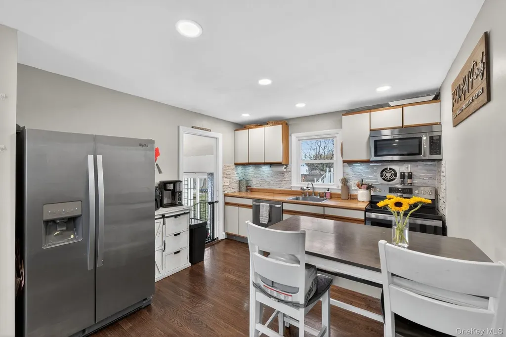 49 Maple Drive Deer Park NY 11729