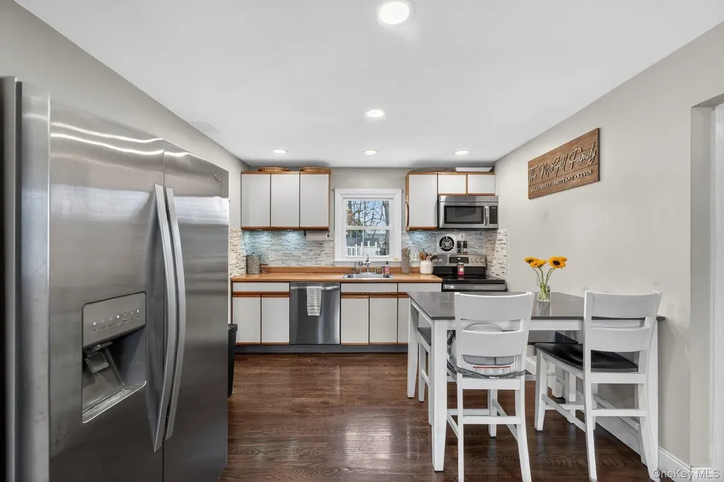 49 Maple Drive Deer Park NY 11729