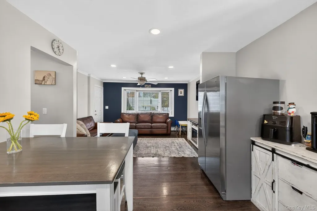 49 Maple Drive Deer Park NY 11729