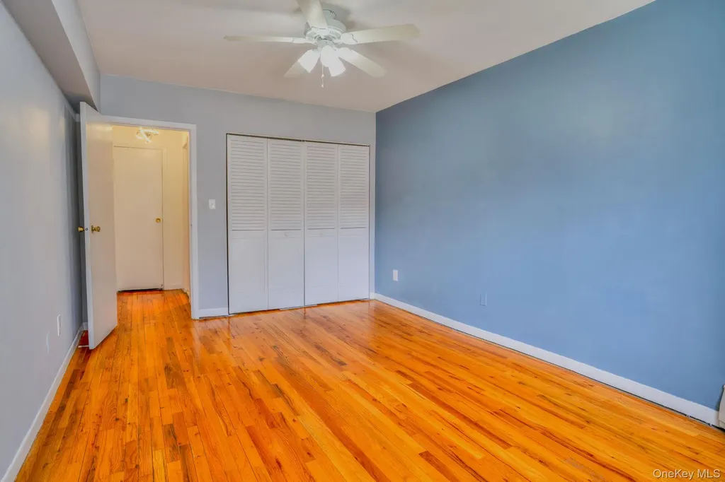 20 Daley Place Lynbrook NY 11563