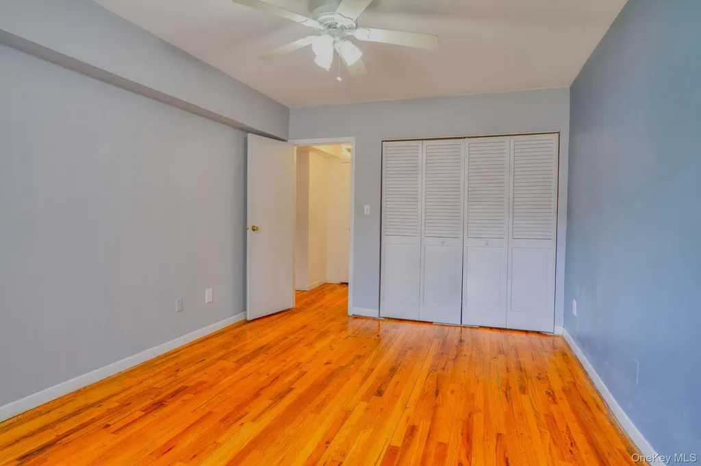 20 Daley Place Lynbrook NY 11563
