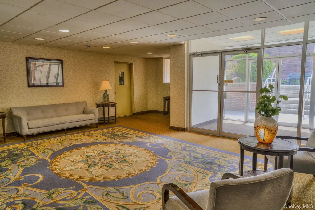 20 Daley Place Lynbrook NY 11563