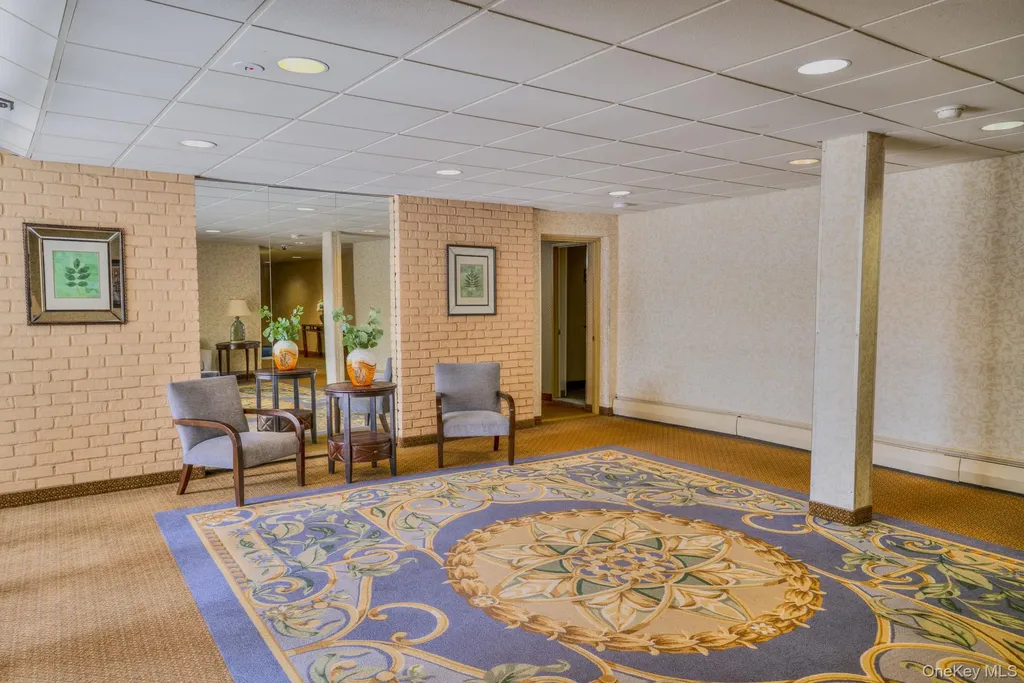 20 Daley Place Lynbrook NY 11563