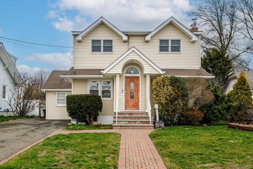 3305 4th Street Oceanside NY 11572
