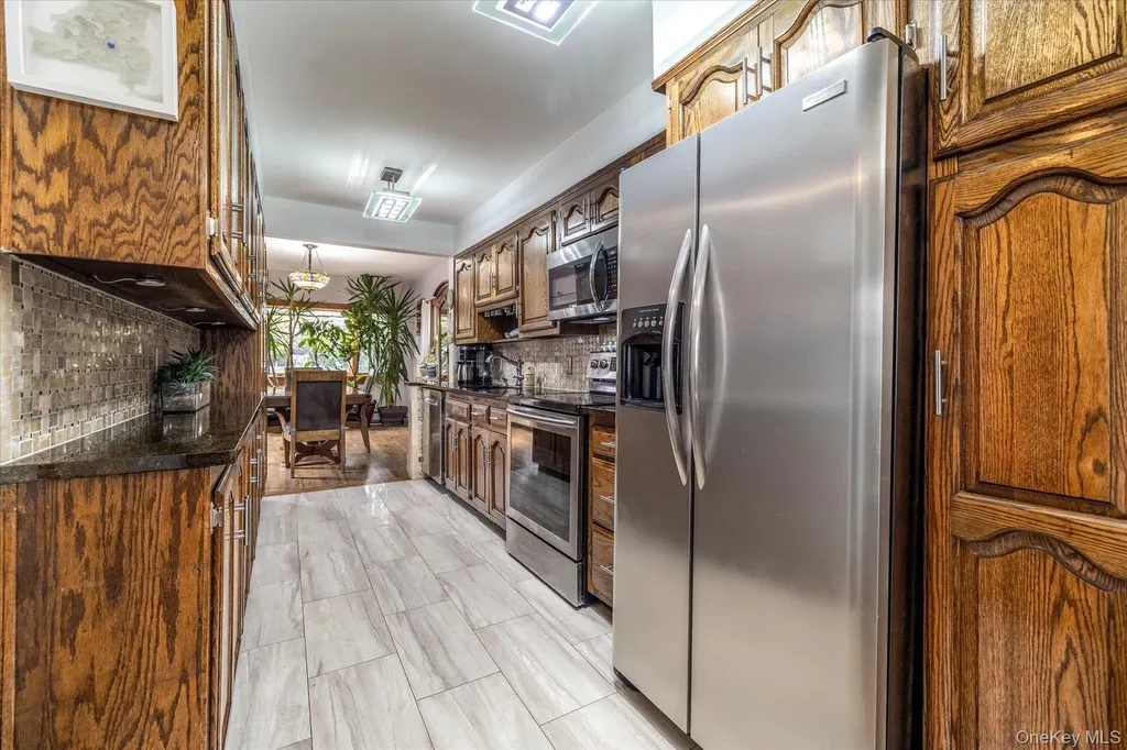 3305 4th Street Oceanside NY 11572