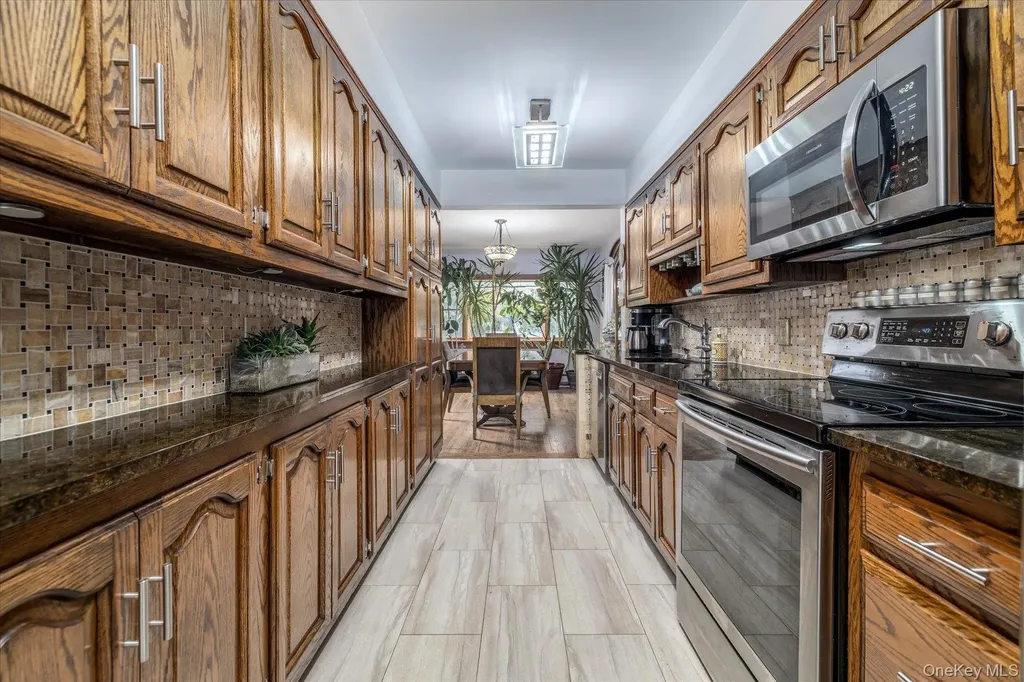 3305 4th Street Oceanside NY 11572