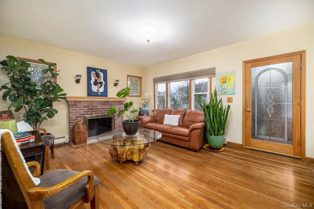 3305 4th Street Oceanside NY 11572