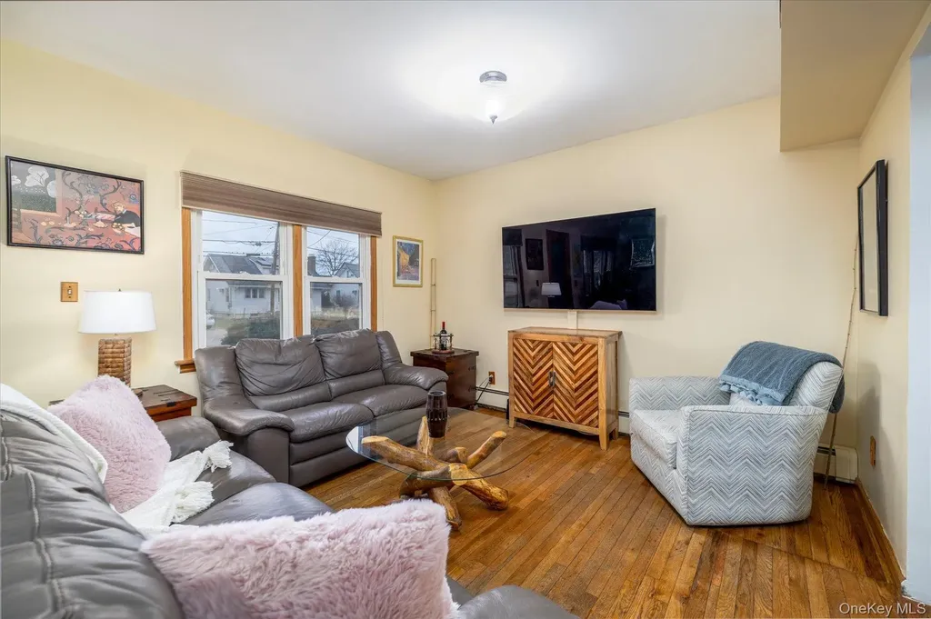 3305 4th Street Oceanside NY 11572