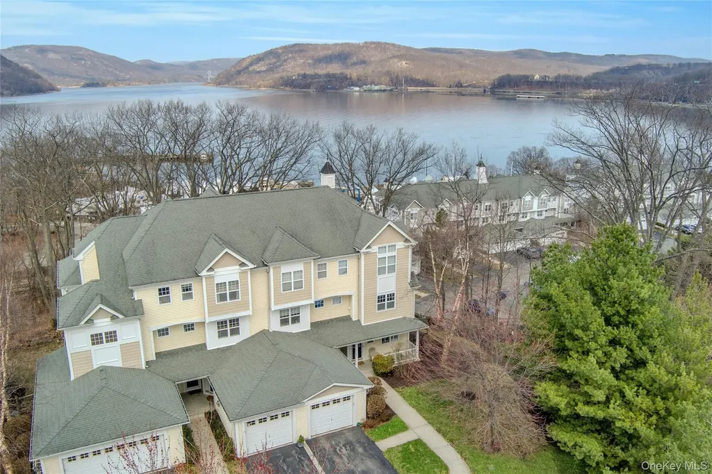 614 Viewpoint Terrace Peekskill NY 10566