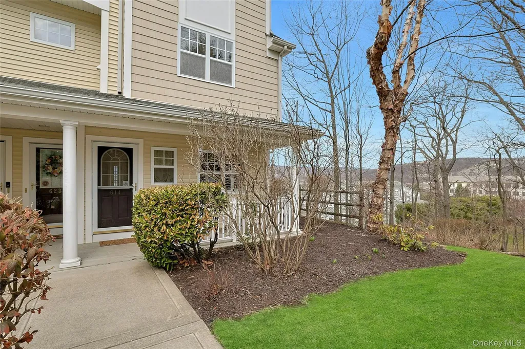 614 Viewpoint Terrace Peekskill NY 10566