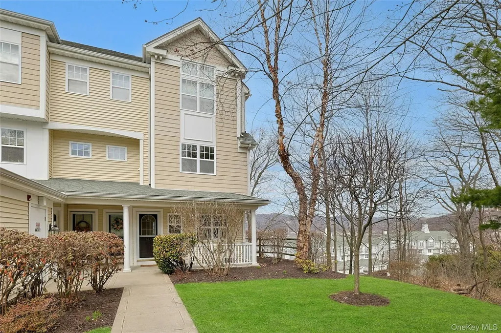614 Viewpoint Terrace Peekskill NY 10566