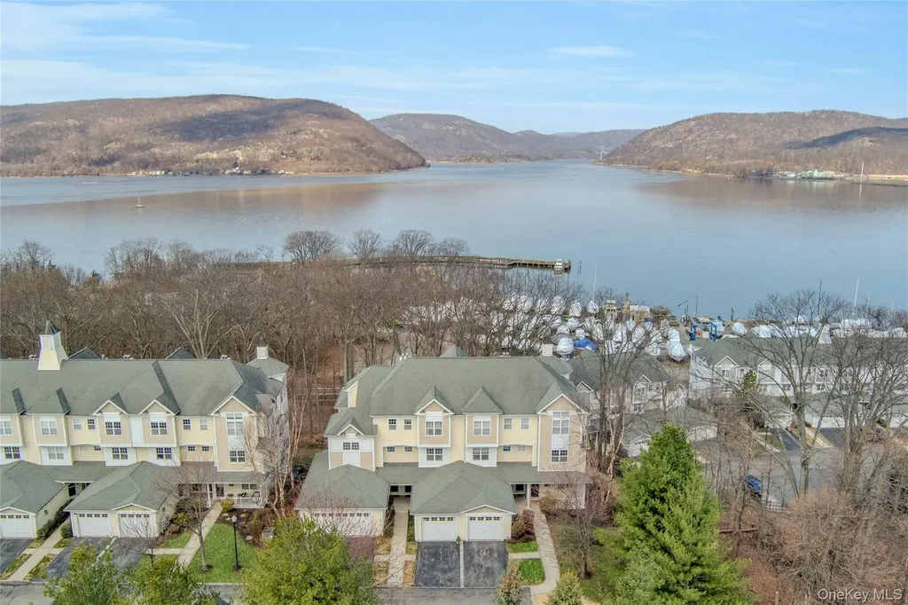 614 Viewpoint Terrace Peekskill NY 10566