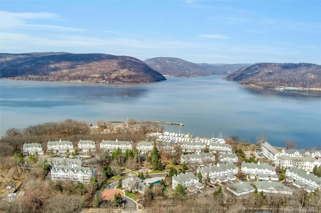 614 Viewpoint Terrace Peekskill NY 10566