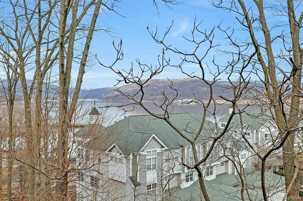 614 Viewpoint Terrace Peekskill NY 10566