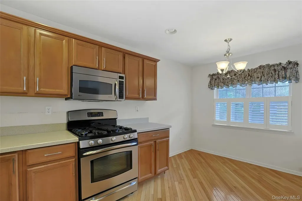 614 Viewpoint Terrace Peekskill NY 10566