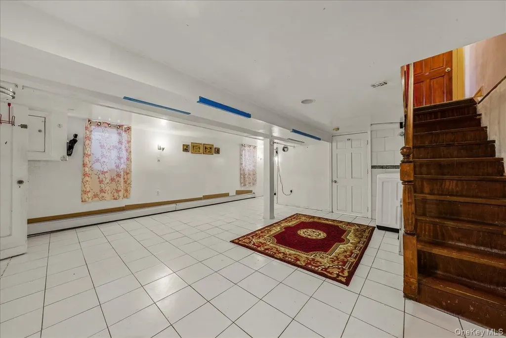 2304 Glebe Avenue Bronx NY 10462