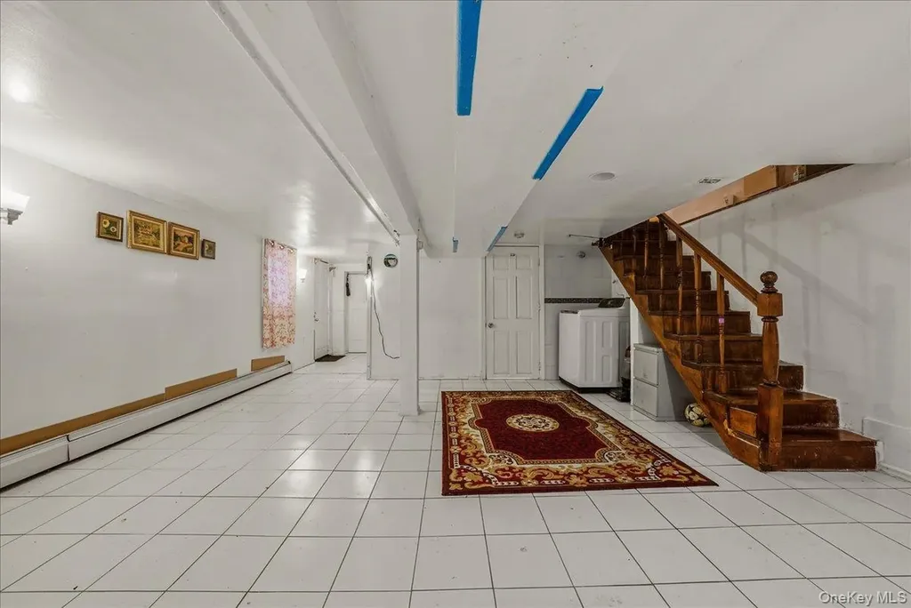 2304 Glebe Avenue Bronx NY 10462