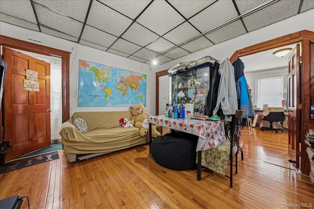2304 Glebe Avenue Bronx NY 10462