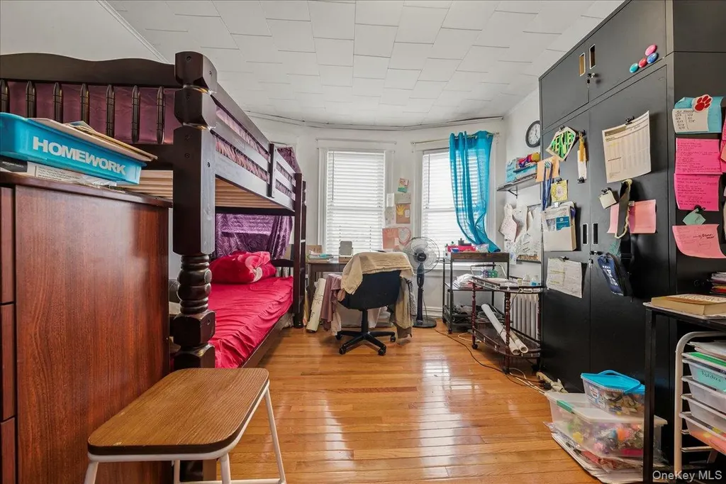 2304 Glebe Avenue Bronx NY 10462