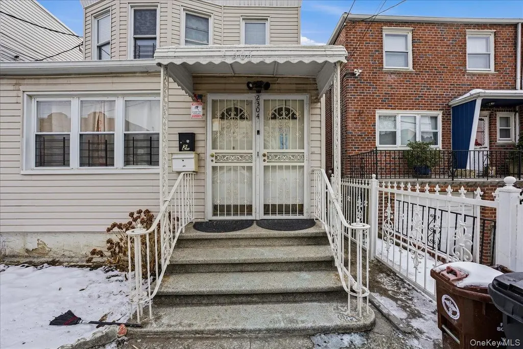2304 Glebe Avenue Bronx NY 10462