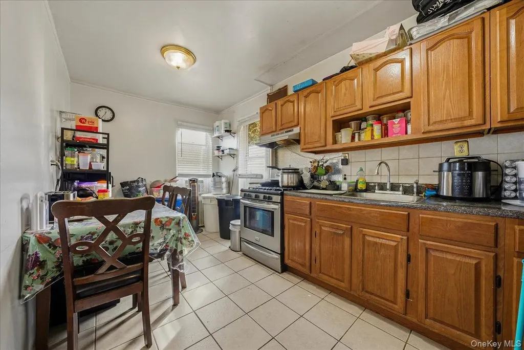 2304 Glebe Avenue Bronx NY 10462