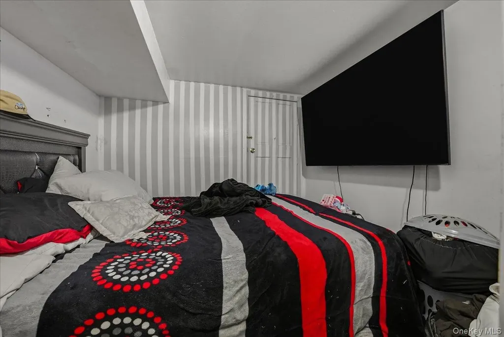 2304 Glebe Avenue Bronx NY 10462