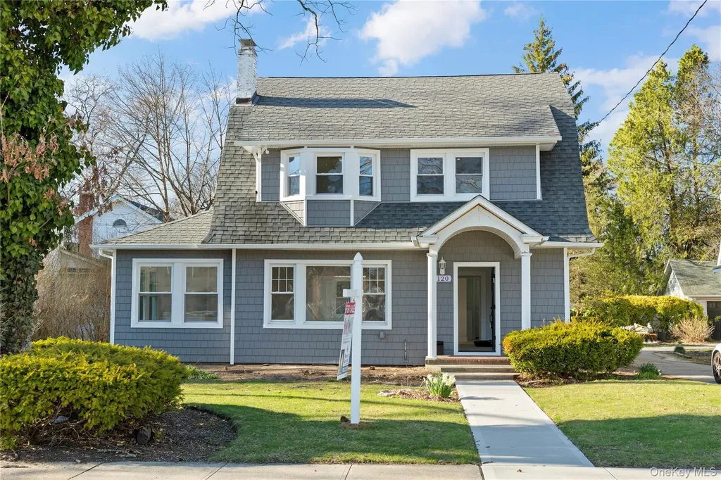 120 Lena Avenue Freeport NY 11520