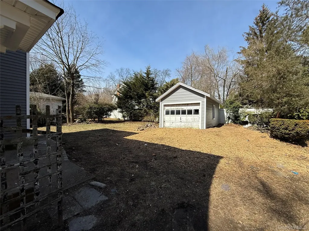 120 Lena Avenue Freeport NY 11520