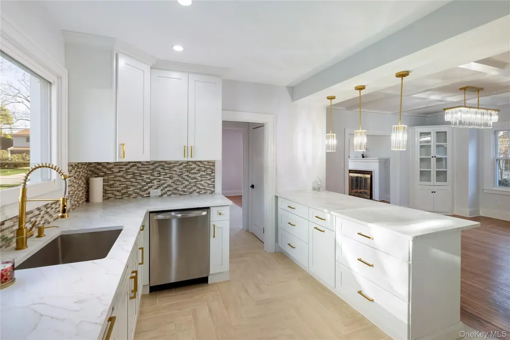 120 Lena Avenue Freeport NY 11520