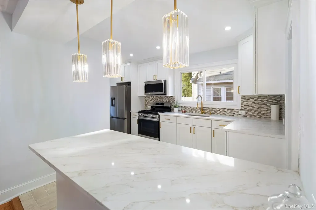 120 Lena Avenue Freeport NY 11520