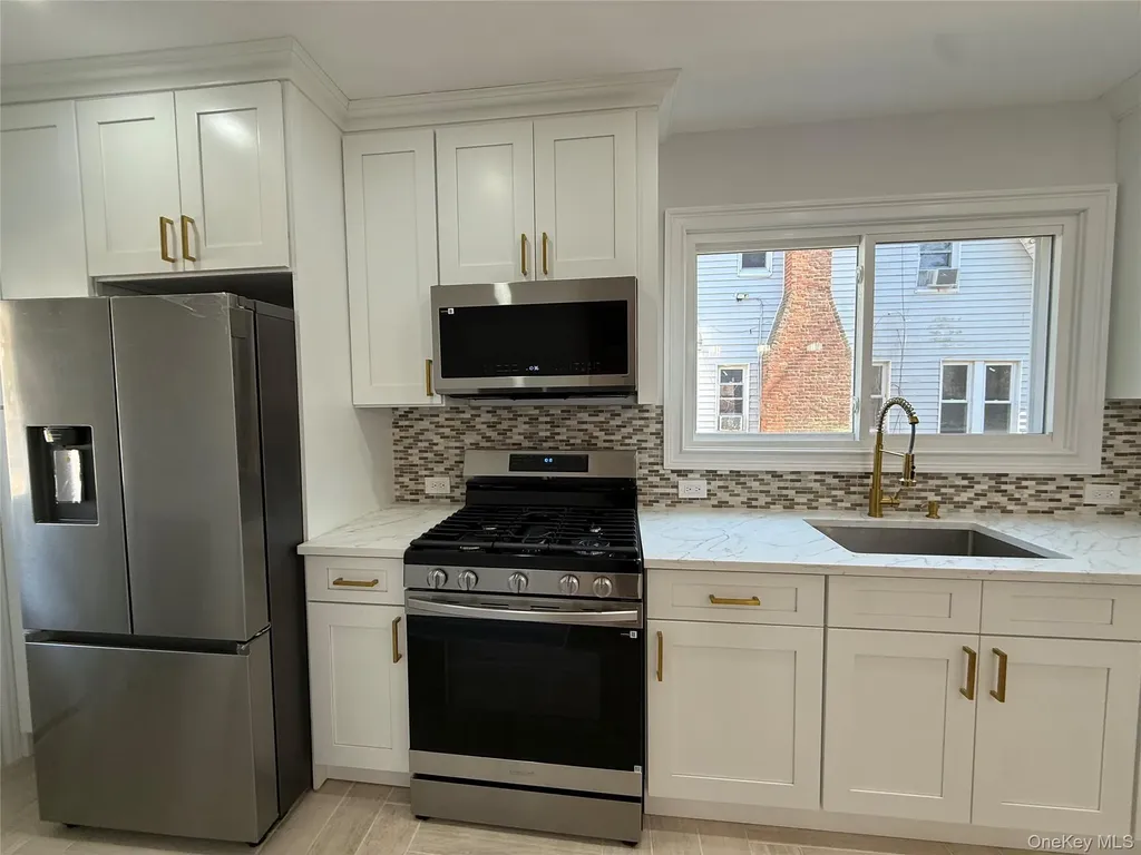 120 Lena Avenue Freeport NY 11520