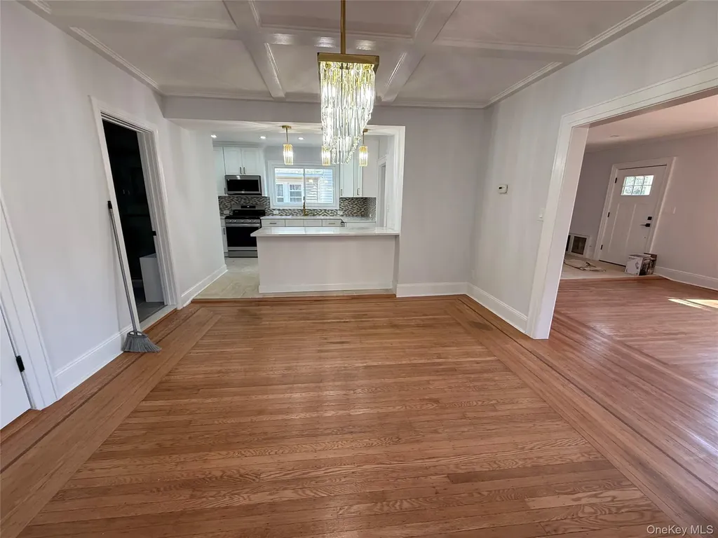 120 Lena Avenue Freeport NY 11520