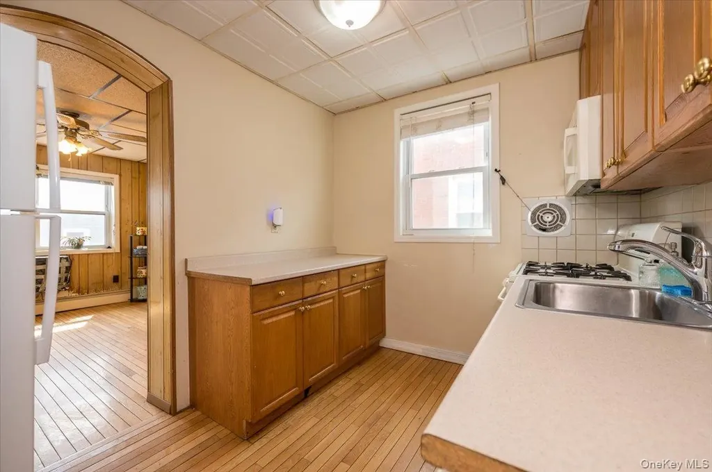 2882 Miles Avenue Bronx NY 10465