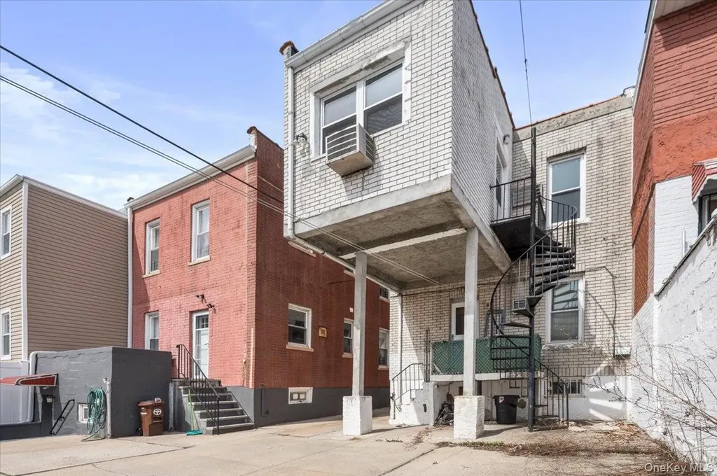 2882 Miles Avenue Bronx NY 10465