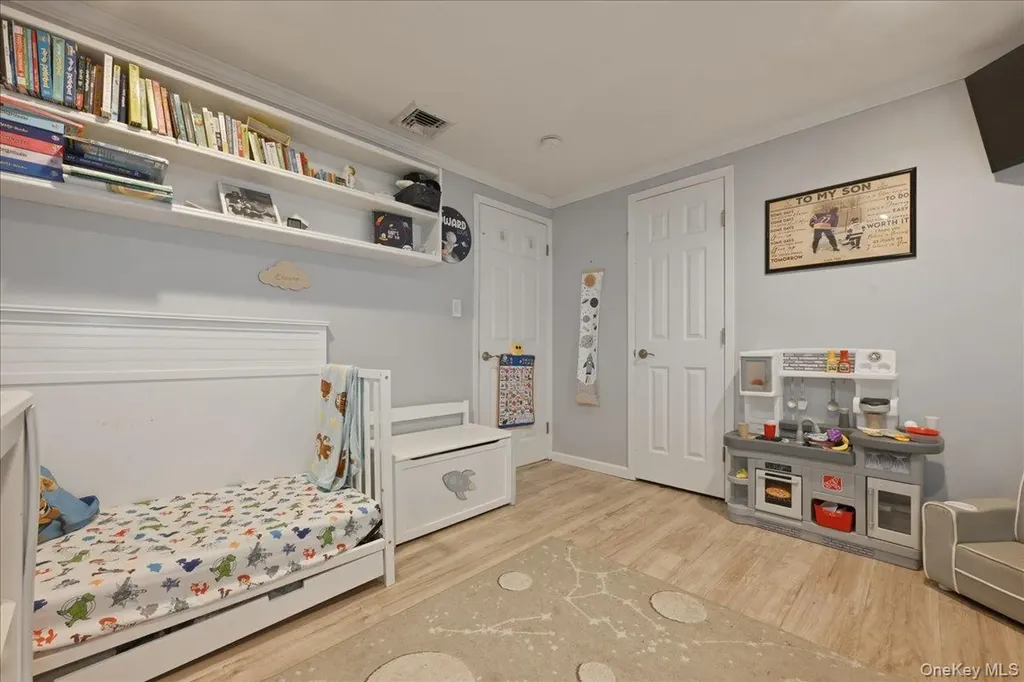 1085 Sipp Avenue Medford NY 11763