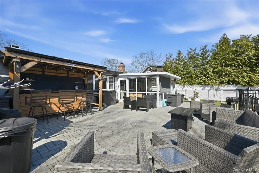 1085 Sipp Avenue Medford NY 11763