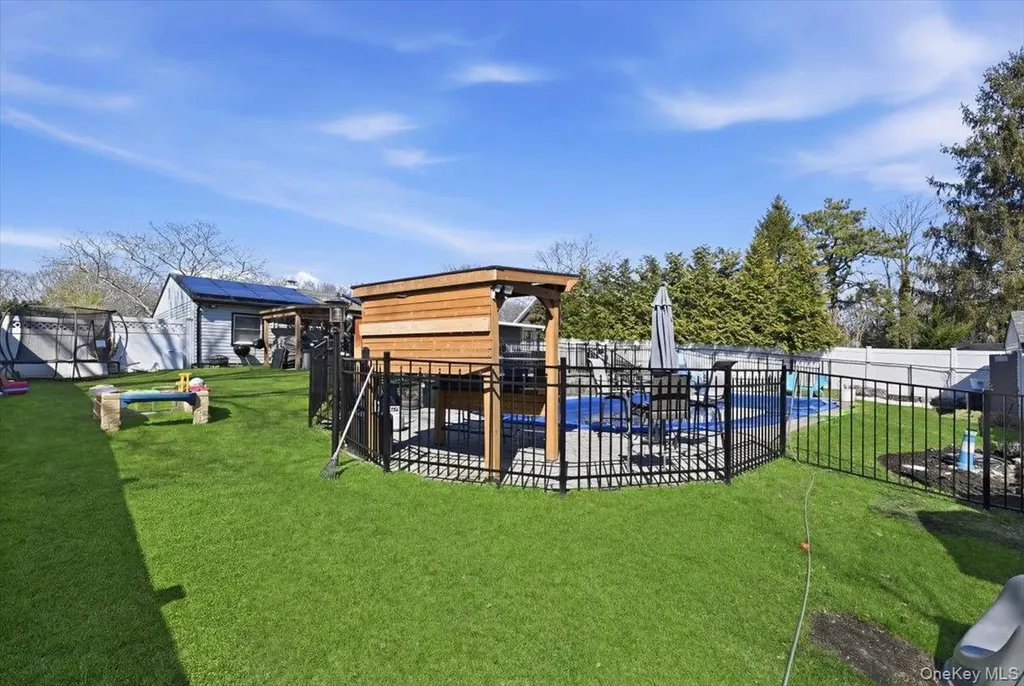 1085 Sipp Avenue Medford NY 11763