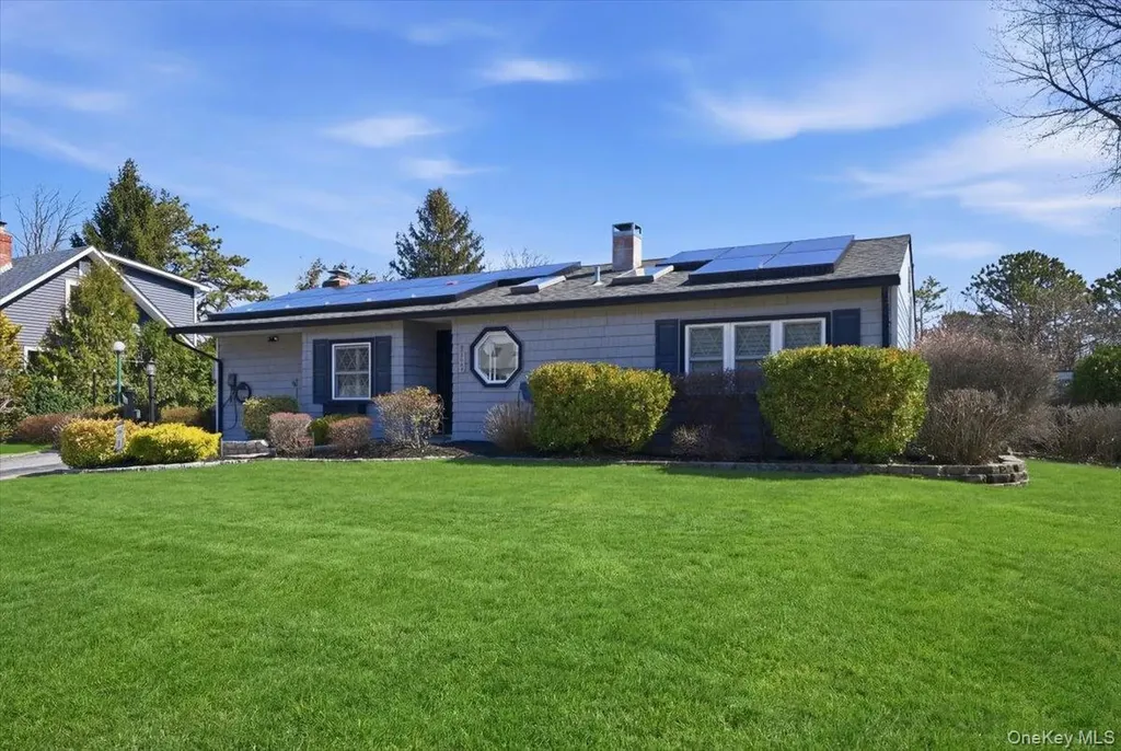 1085 Sipp Avenue Medford NY 11763