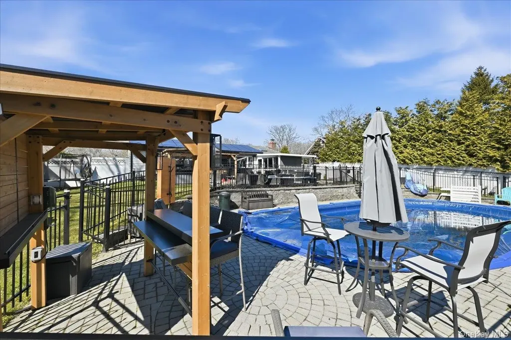 1085 Sipp Avenue Medford NY 11763