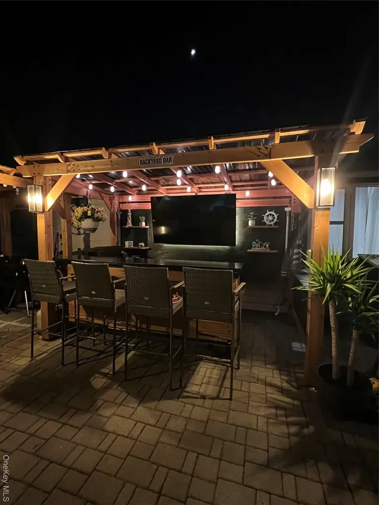 1085 Sipp Avenue Medford NY 11763