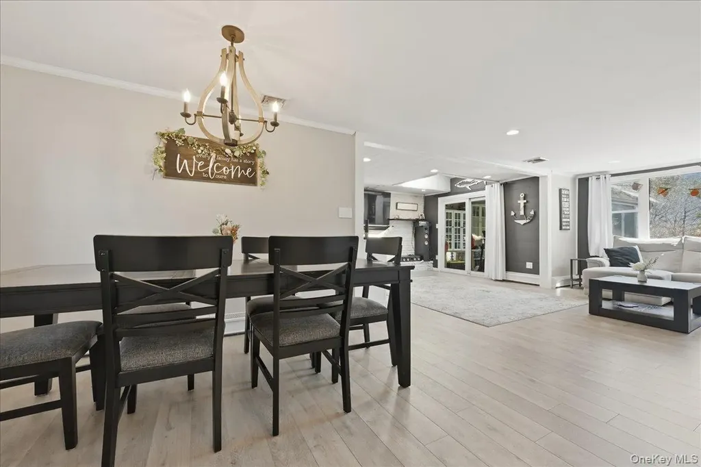 1085 Sipp Avenue Medford NY 11763