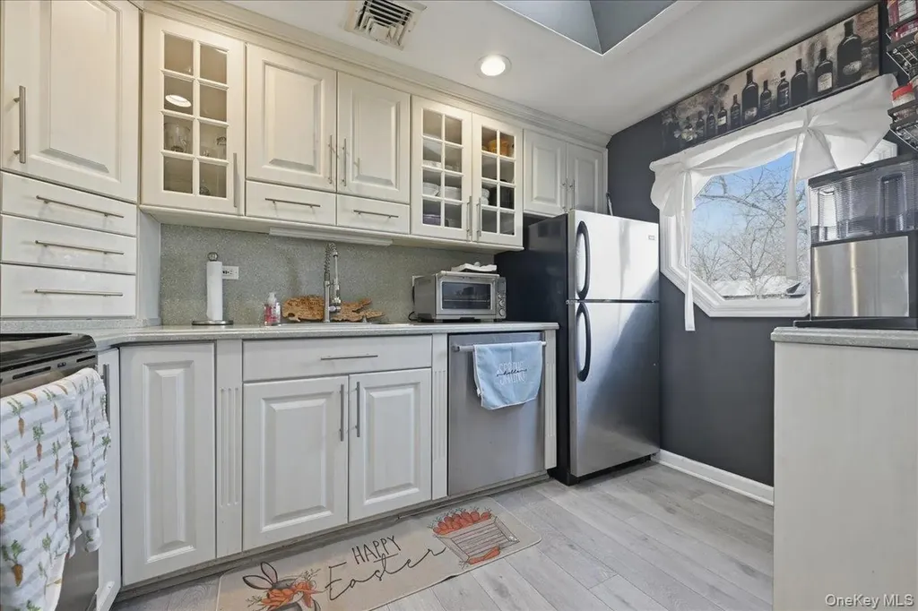 1085 Sipp Avenue Medford NY 11763