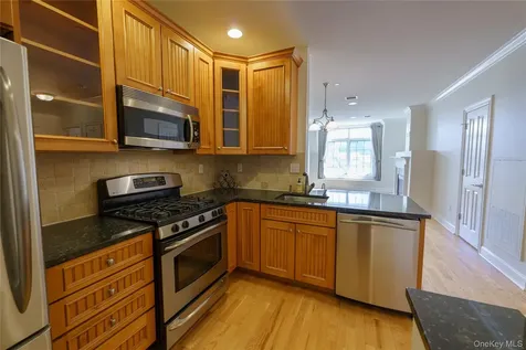 55 1st Street Pelham NY 10803
